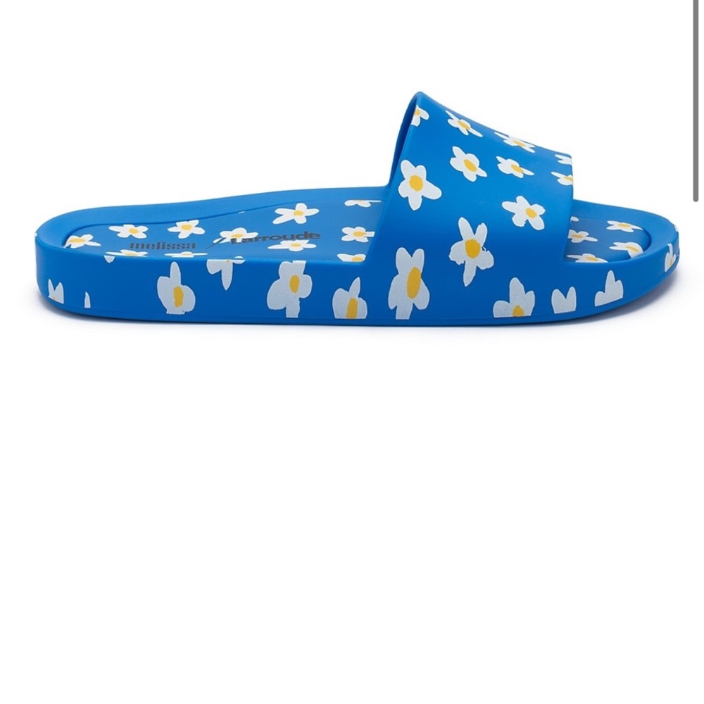 NWT never worn brand new Larroude x Melissa blue floral pool slides size 9